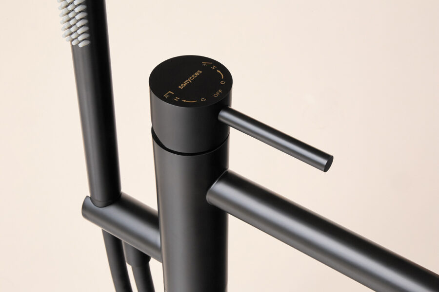 Grifo de pie para bañera LOOP negro mate de Sanycces - Imagen 3