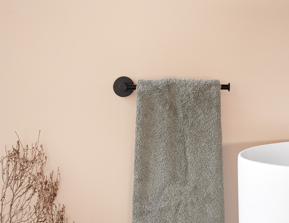 Toallero de barra a pared LOOP negro mate de Sanycces - Imagen 3
